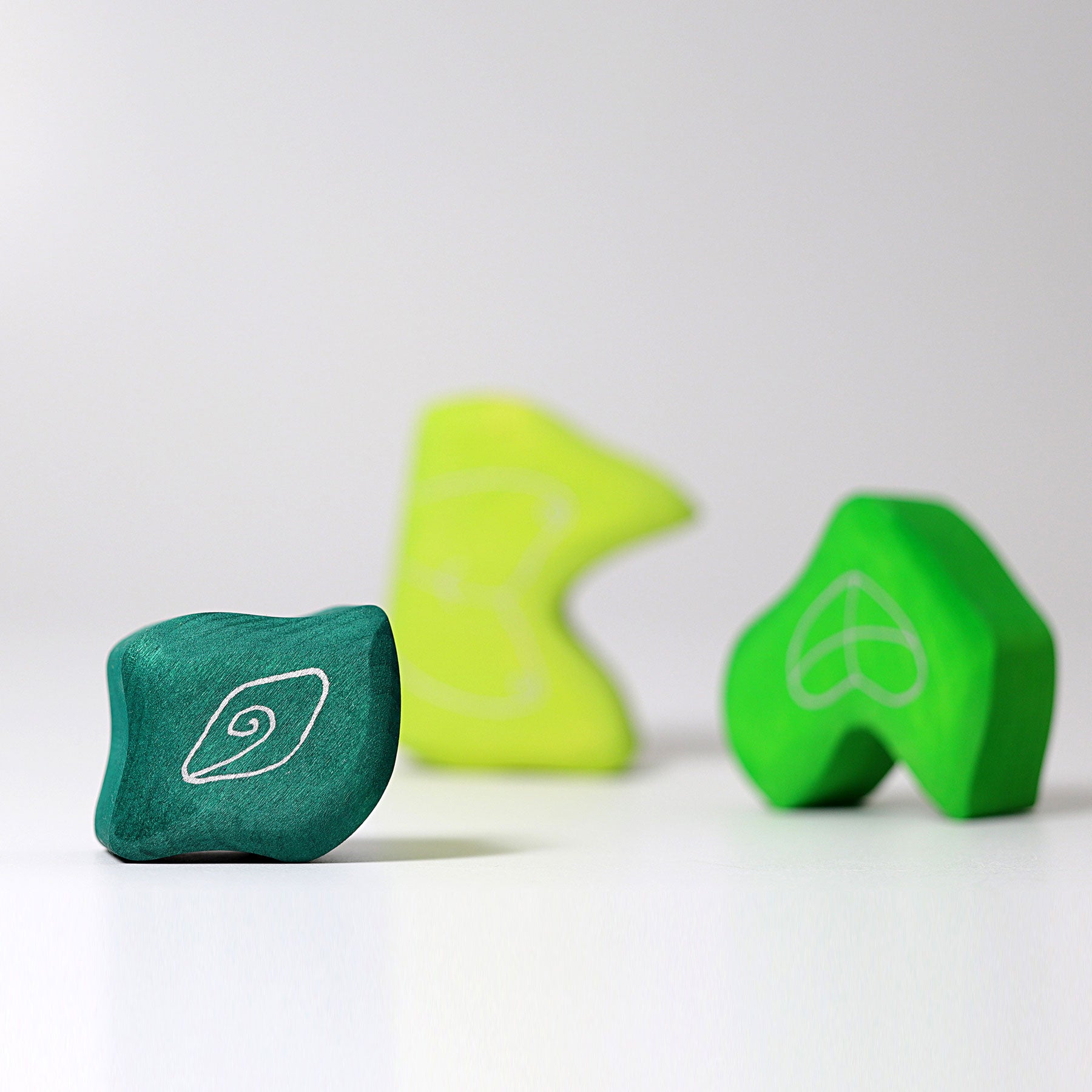 Căsuță din lemn pictat manual, 3 piese, Tower Leafs – Grimms