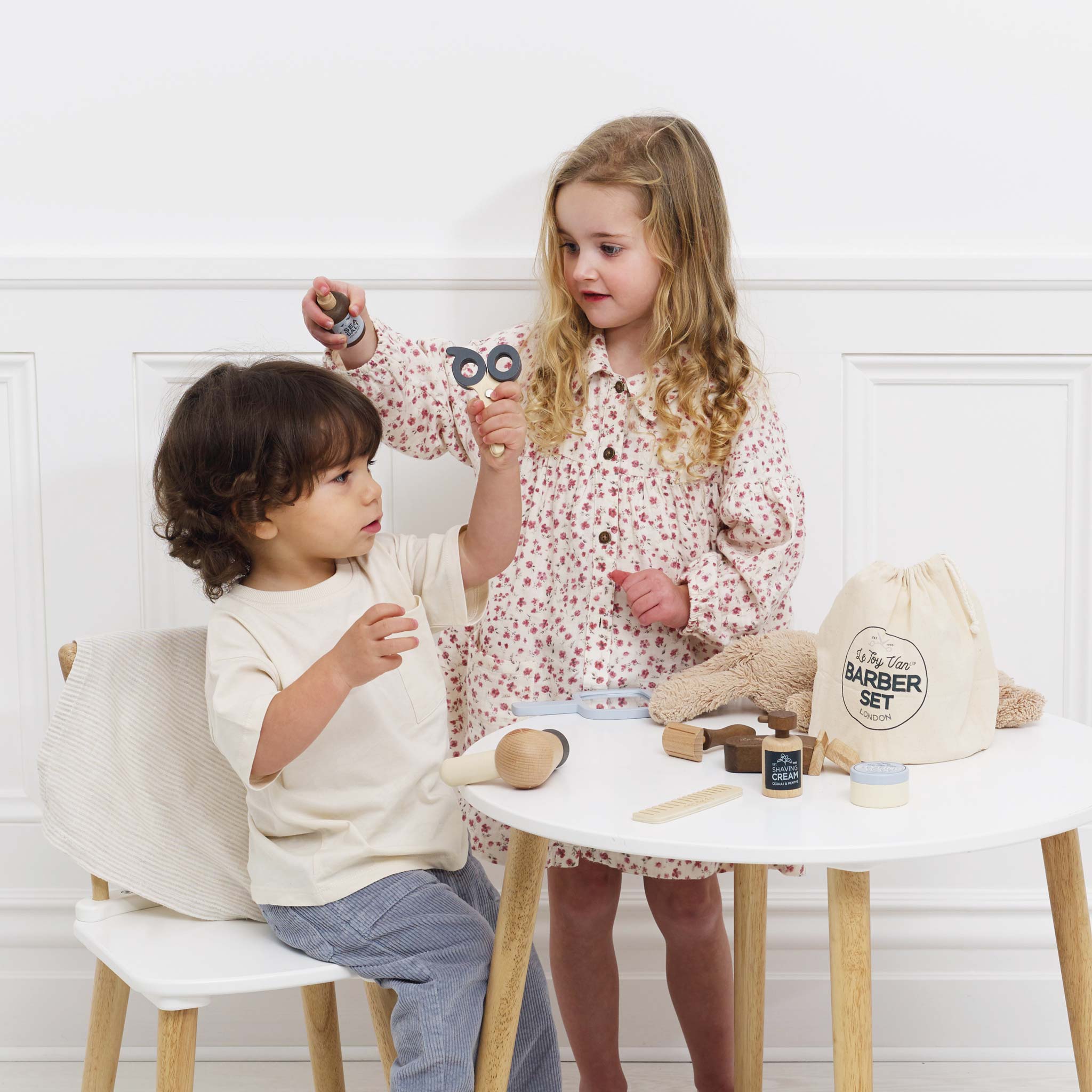 Trusă coafor și frizer din lemn, set 10 piese – Le Toy Van